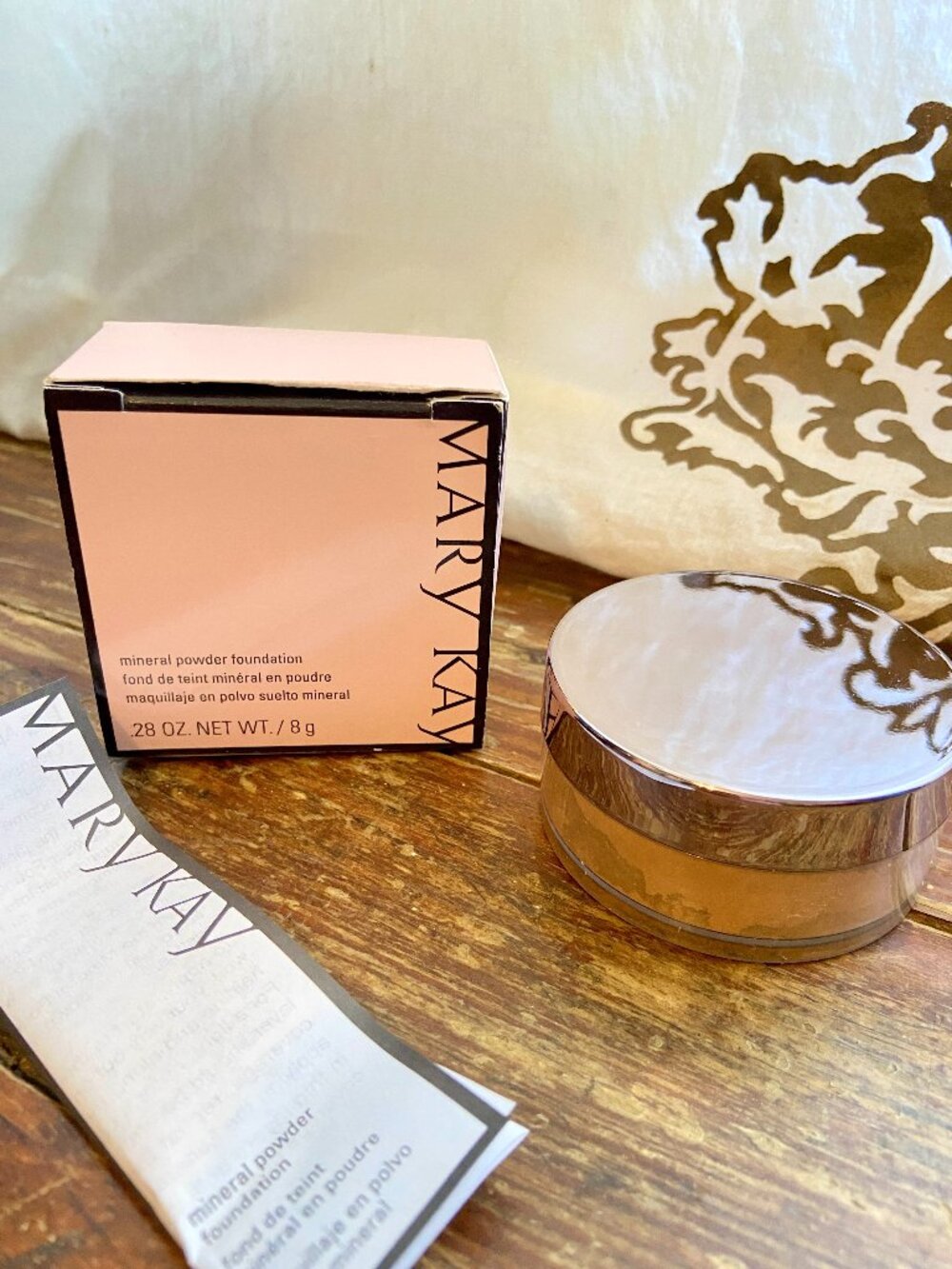 New In Box Mary Kay Mineral Powder Foundation Beige 2 #040989 ~ Full Size